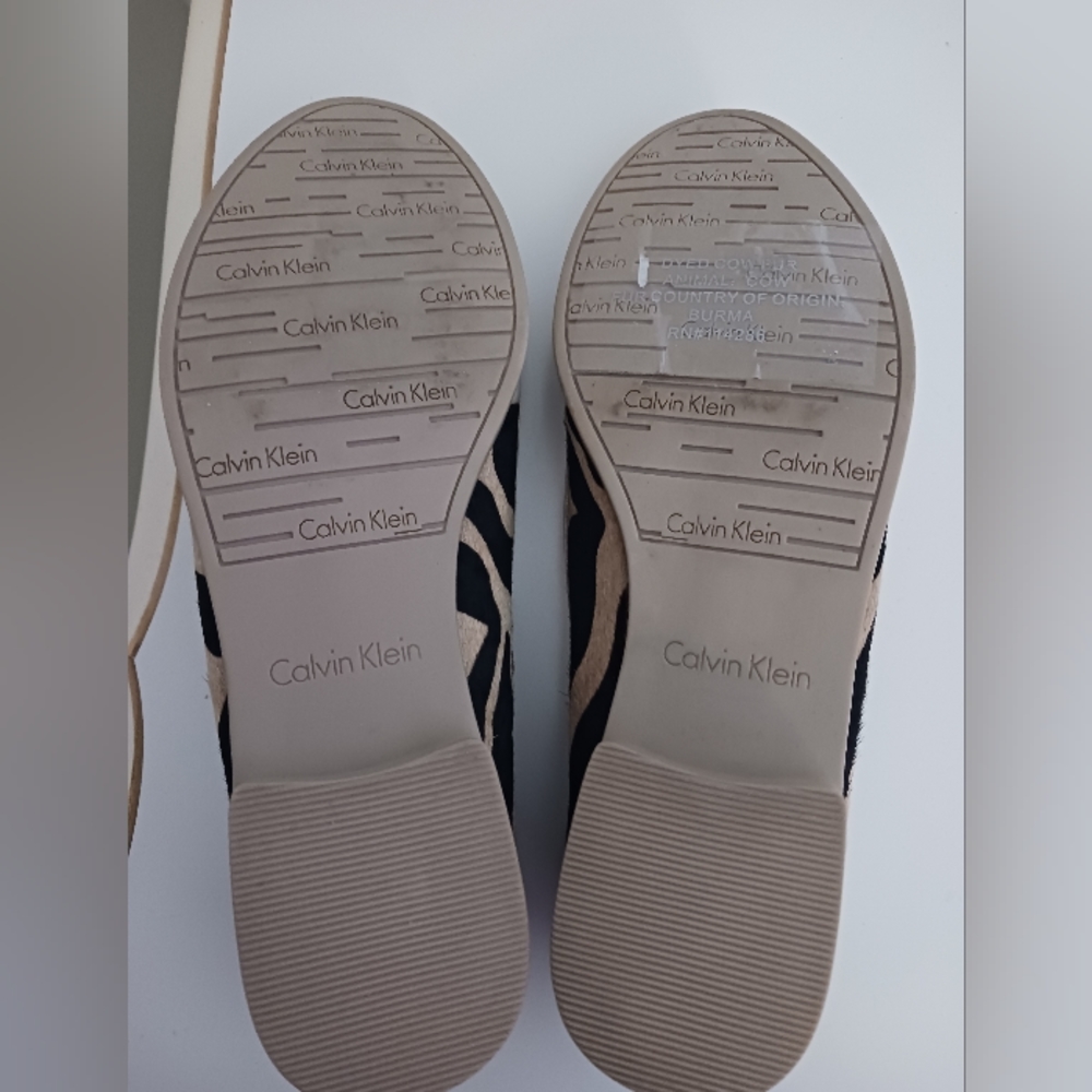 NWT Calvin Klein Flat Shoes - Picture 7 of 8